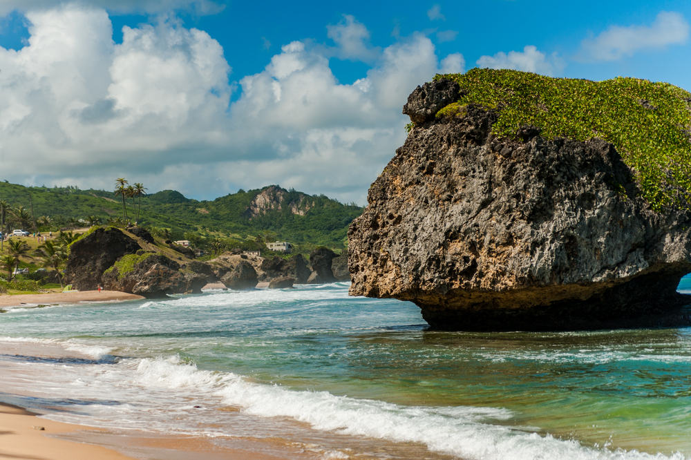 Barbados, wielka skała na Bathsheba Beach